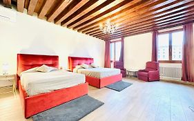 Venice Luxury Suites