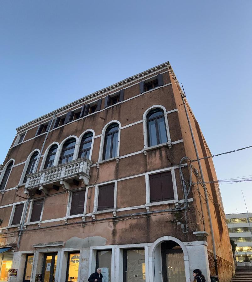 Venice Luxury Suites Exterior photo